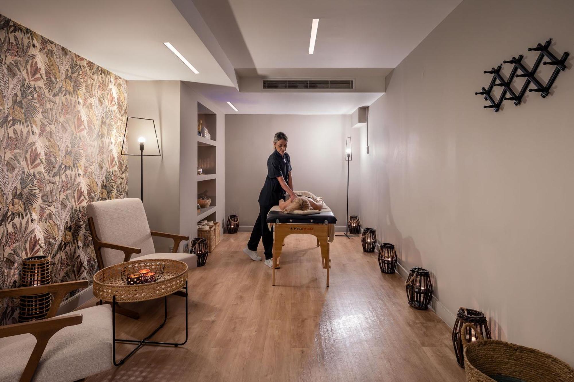 Brown Kubic, A Member Of Brown Hotels Афины Экстерьер фото